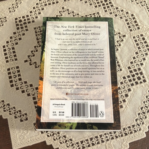 Mary Oliver Book Bundle - Picture 7 of 9